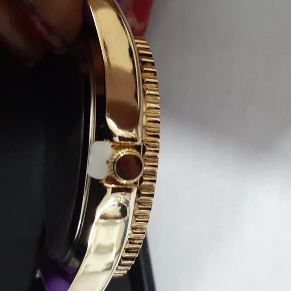 GOSSIP PURPLE SILICONE STRAP WATCH - Picture 6 of 7